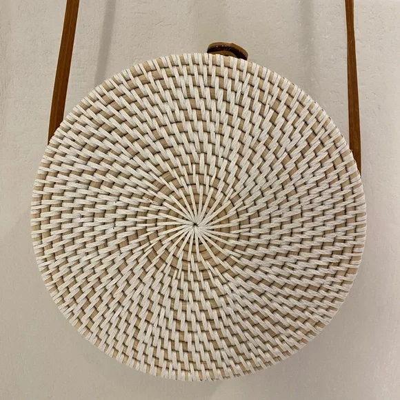 Woven Round Bali  Bag - Picture 6 of 7